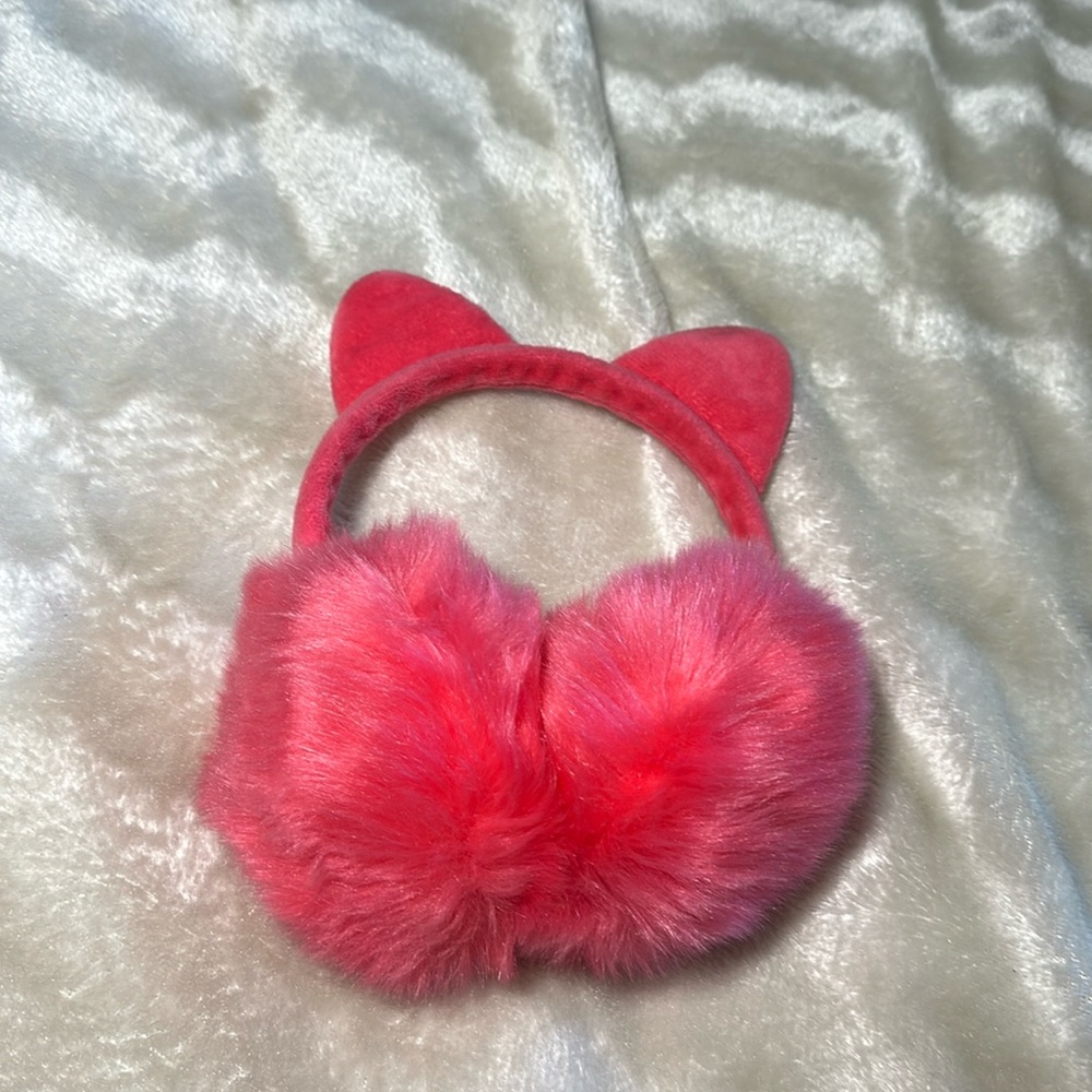 Pink earmuffs for girls 3-8 years old. Fashion cute earmuffs